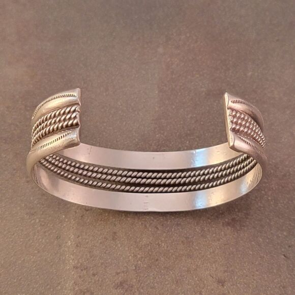 Vintage Sterling Navajo Triple Rope Twist Wide Stamped Cuff Bracelet - Picture 11 of 12